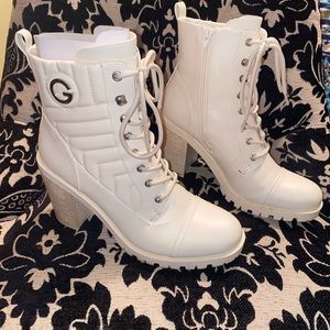 GBG Los Angeles Lace Up Boots sz. 10